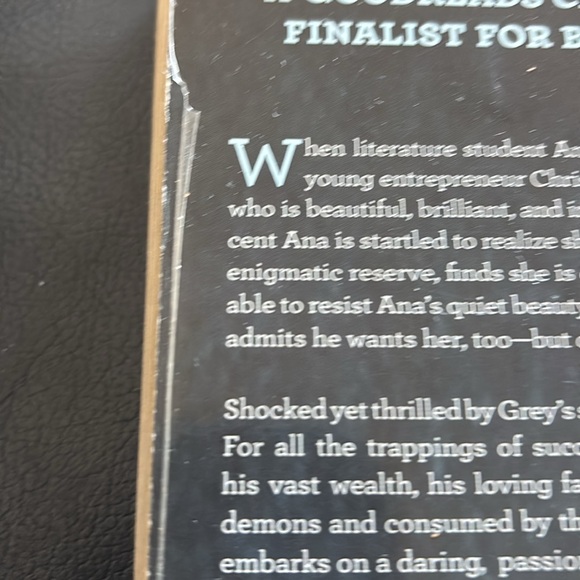 ROMANCE BOOK - Picture 4 of 4